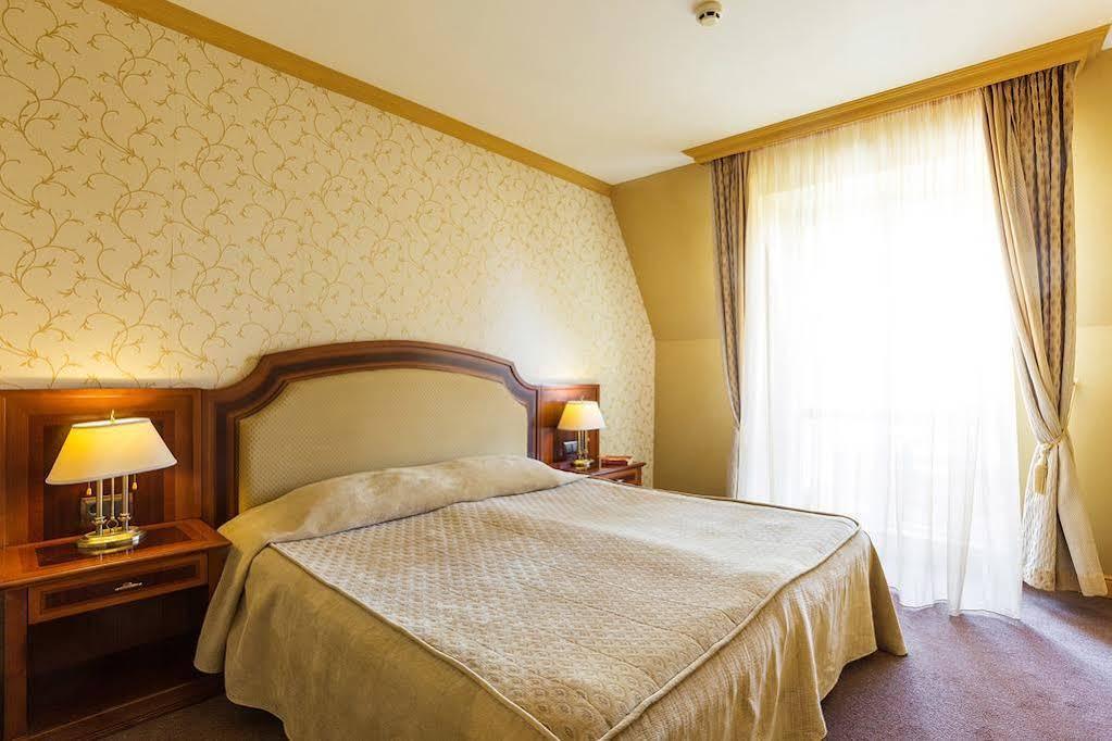 Romance Splendid And Spa Hotel Saints Constantine and Helena Esterno foto